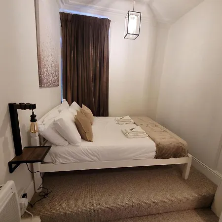 Sea Side Flat 3 With Fast Wifi And Free Parking Apartment Scarborough Exterior photo